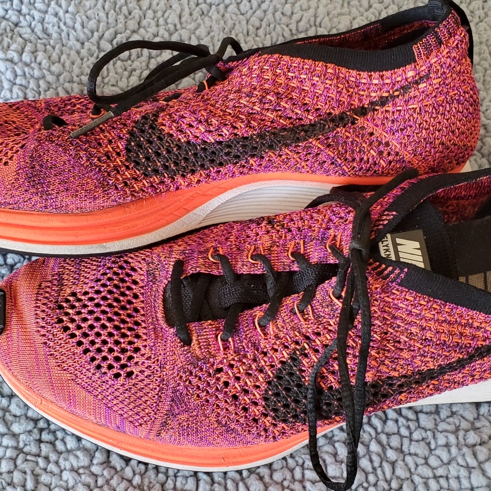 Nike Flyknit Racer